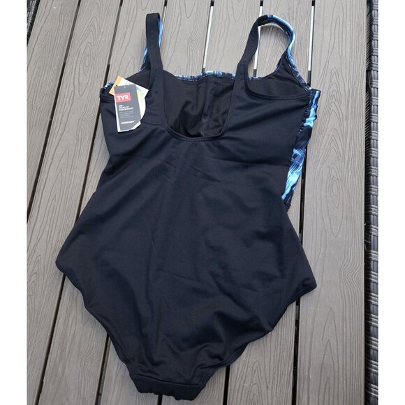 TYR Durafast Scoop Neck Controlfit Black/Gray Women 1-PC Swimsuit SZ 24 New - Picture 2 of 3